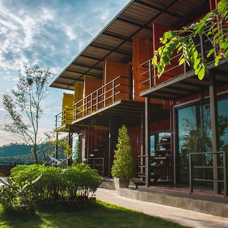 Inbox Living Rimkhong Hotel Chiang Khan Exterior photo